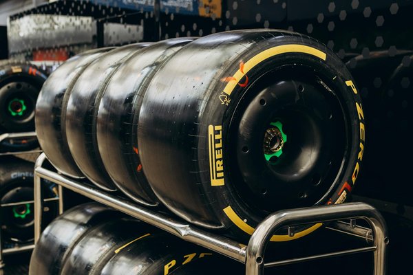 Master perfect wheel alignment: pro tips for precisely aligning your bmw s1000xr's front and rear wheels